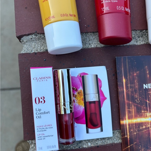 Cultivate Kindness Tote Bag with Clarins Skincare Set - Picture 4 of 7